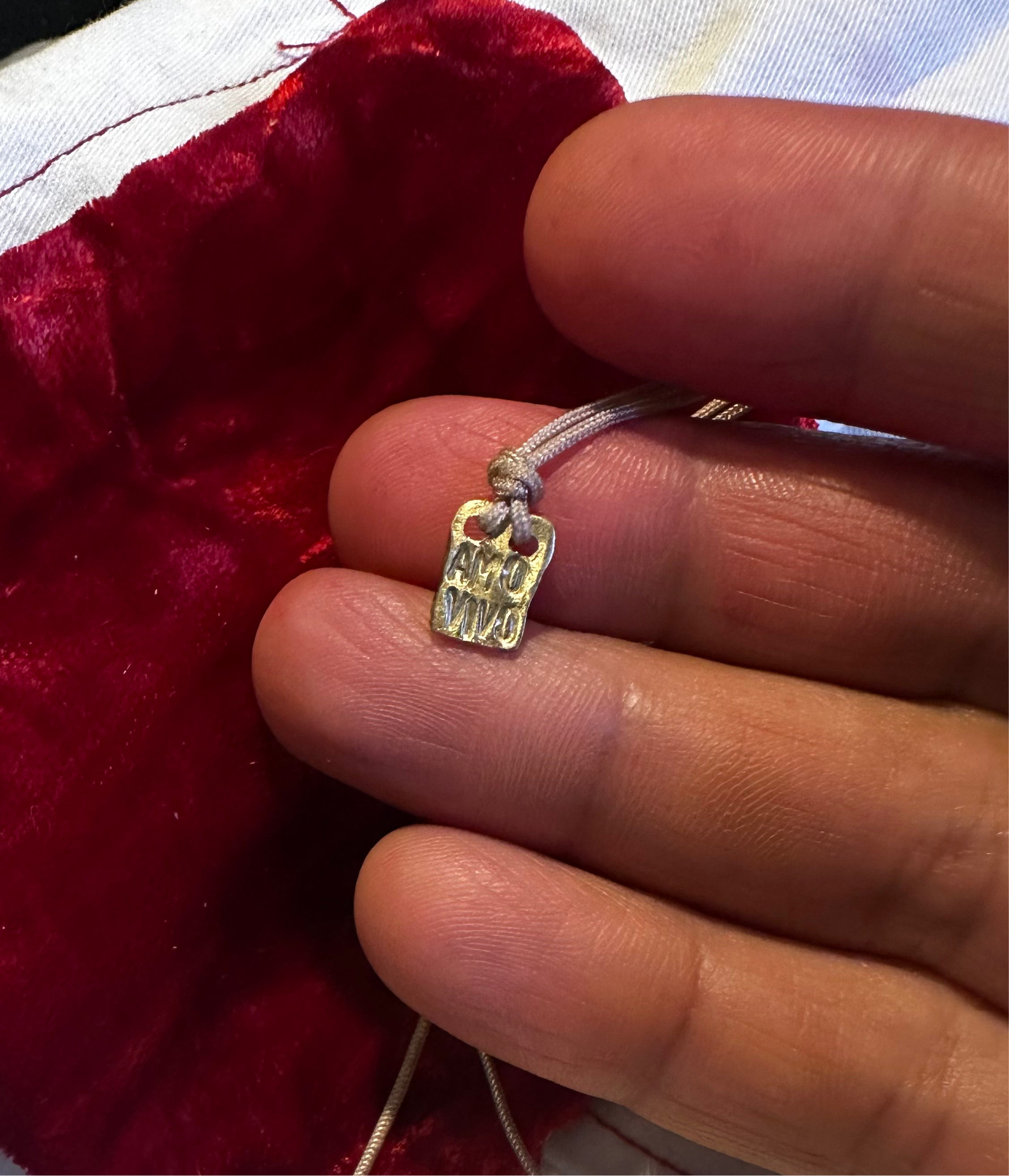 BABY Amuletos, mis amuletos te los puedo hacer con una palabra de máximo 4 letras.