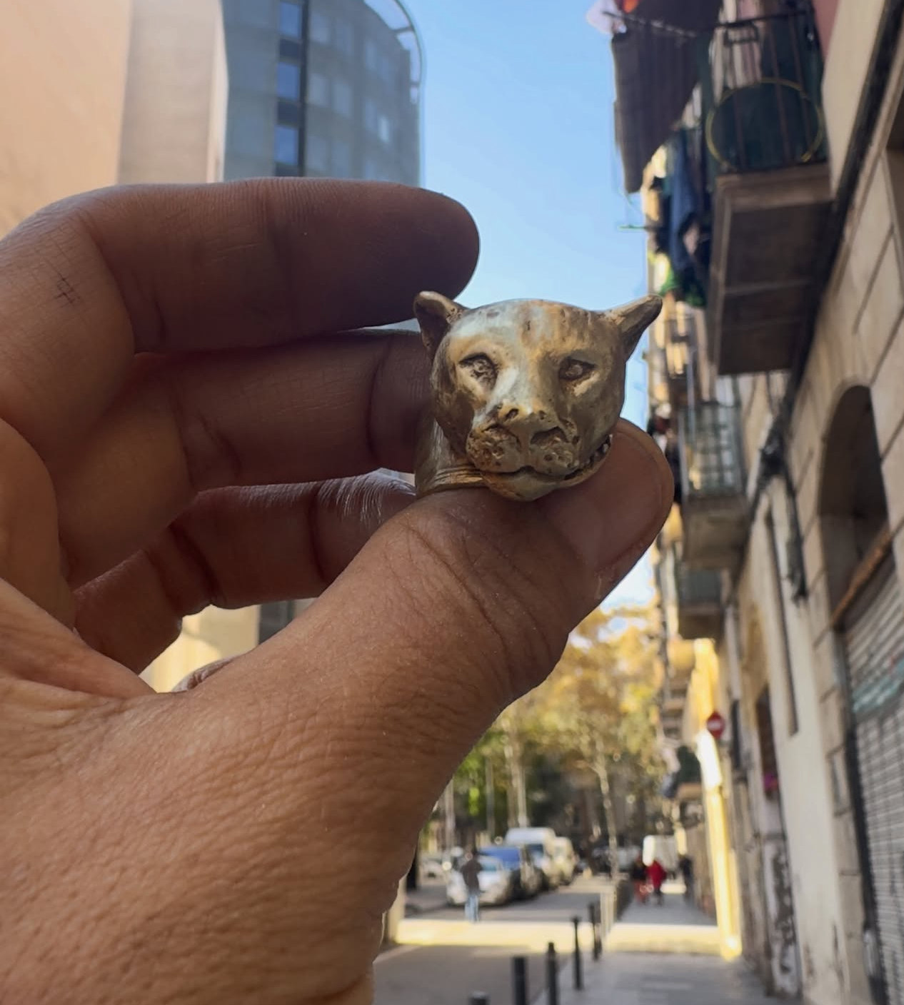 Anillo “TIGRA” dorada