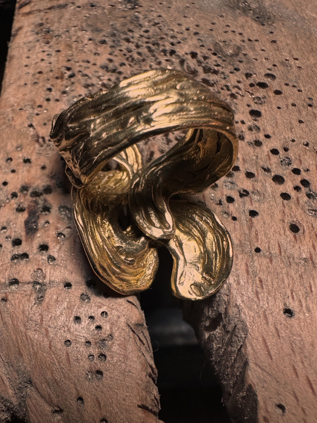 Anillo OLAS DORADAS.