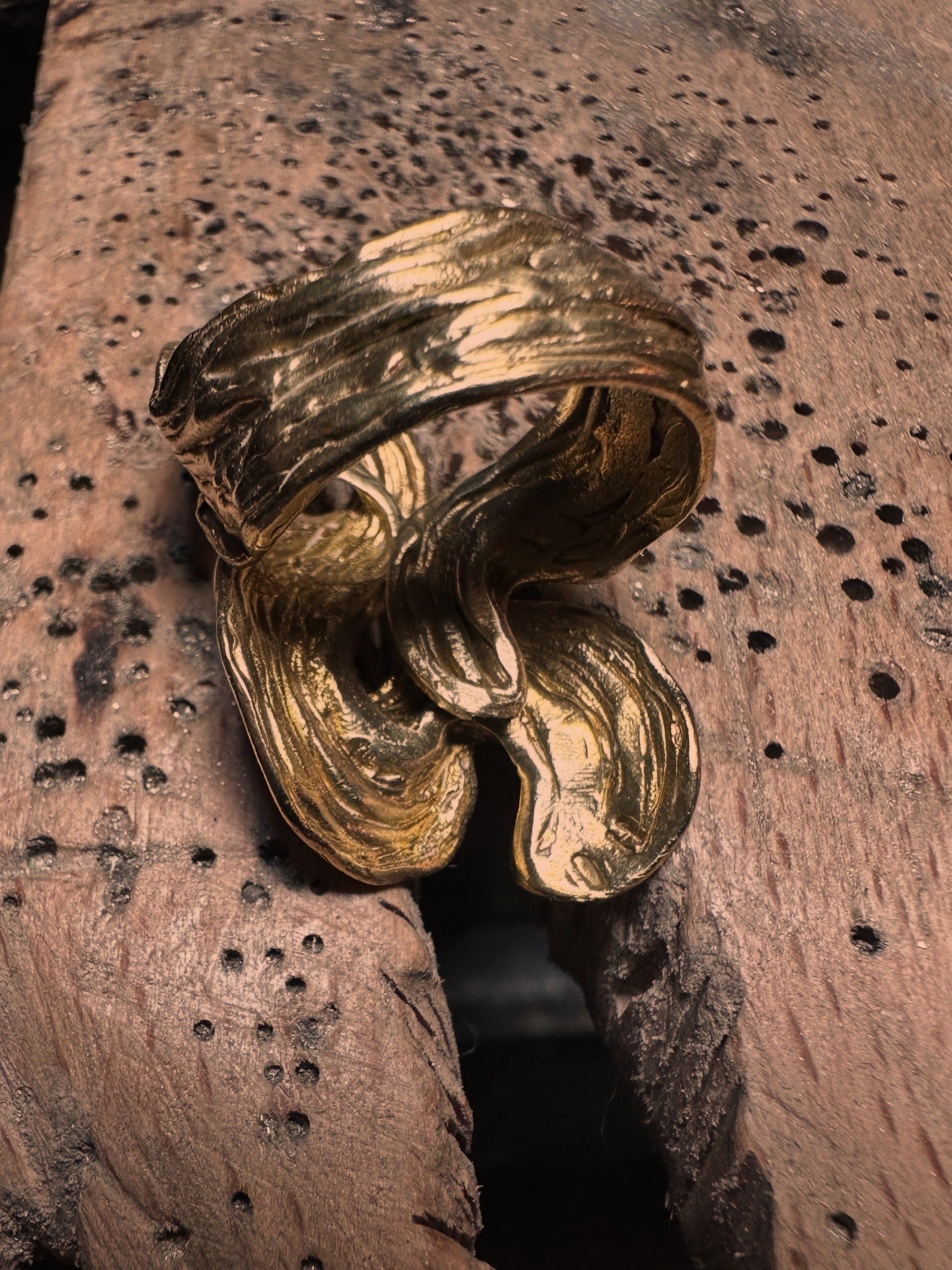 Anillo OLAS DORADAS.