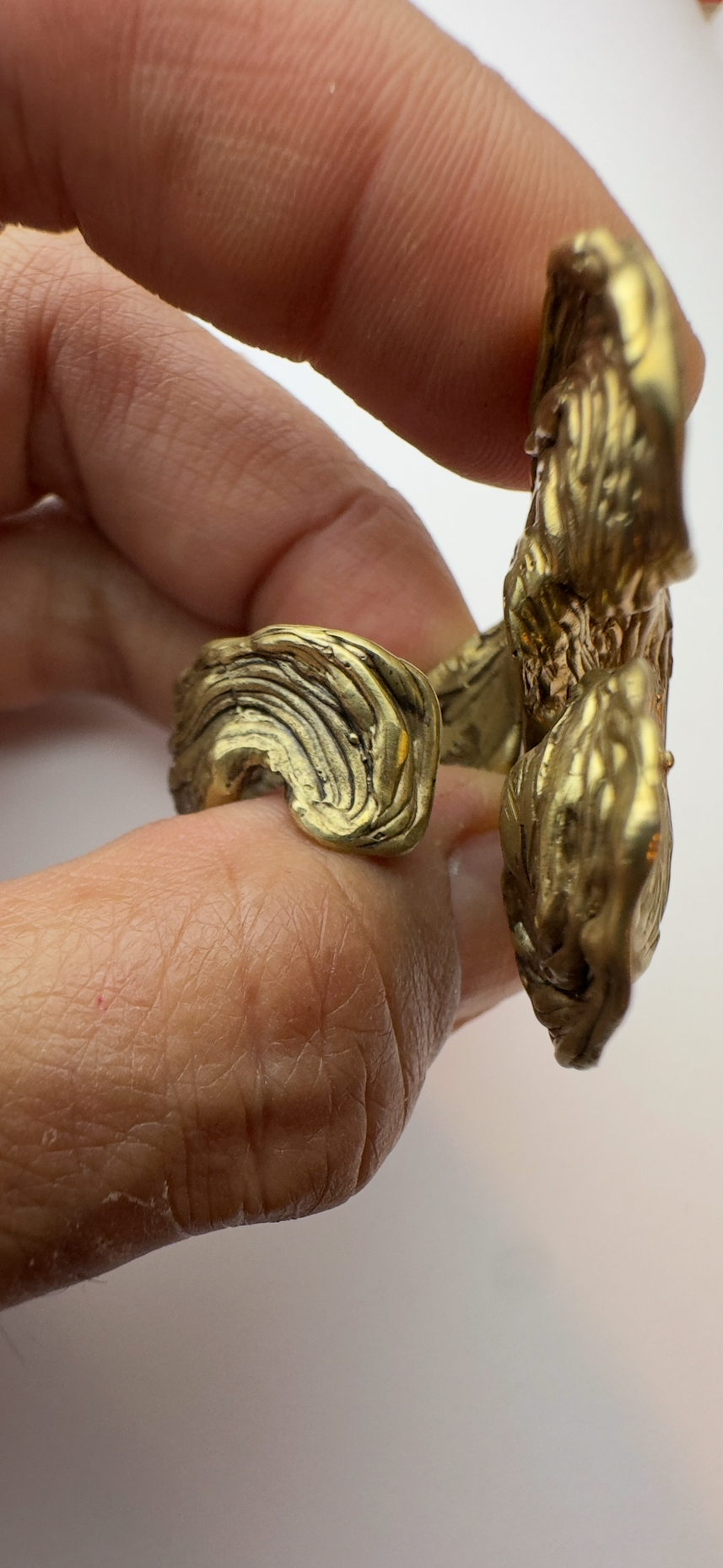 Anillo Olas maravillosas.