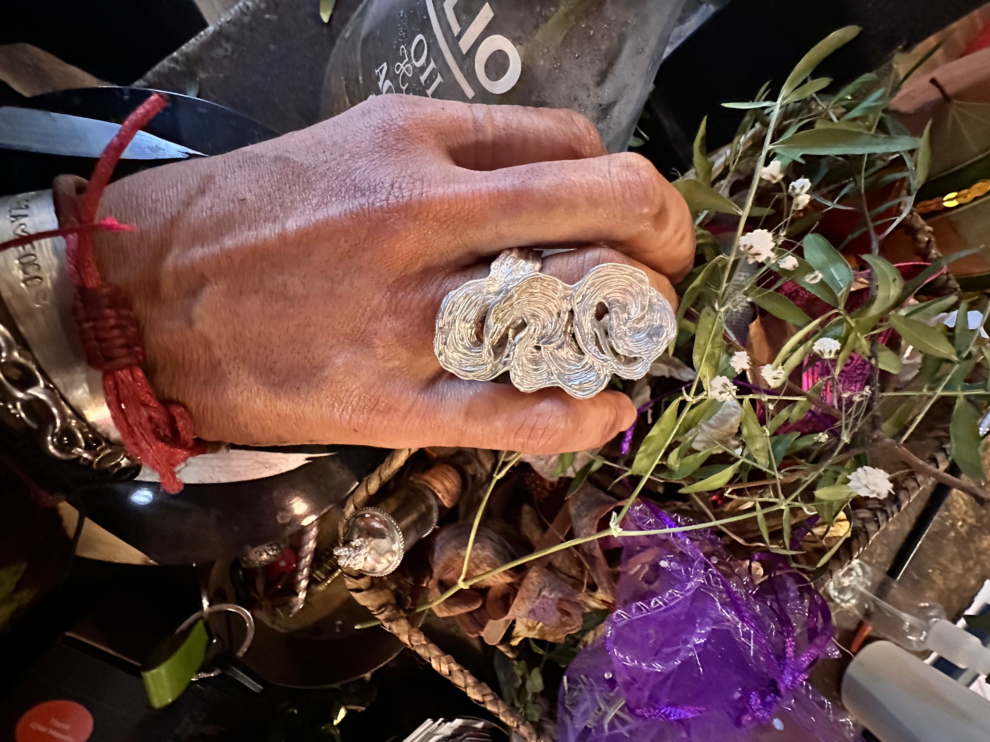 Anillo olas en flor.