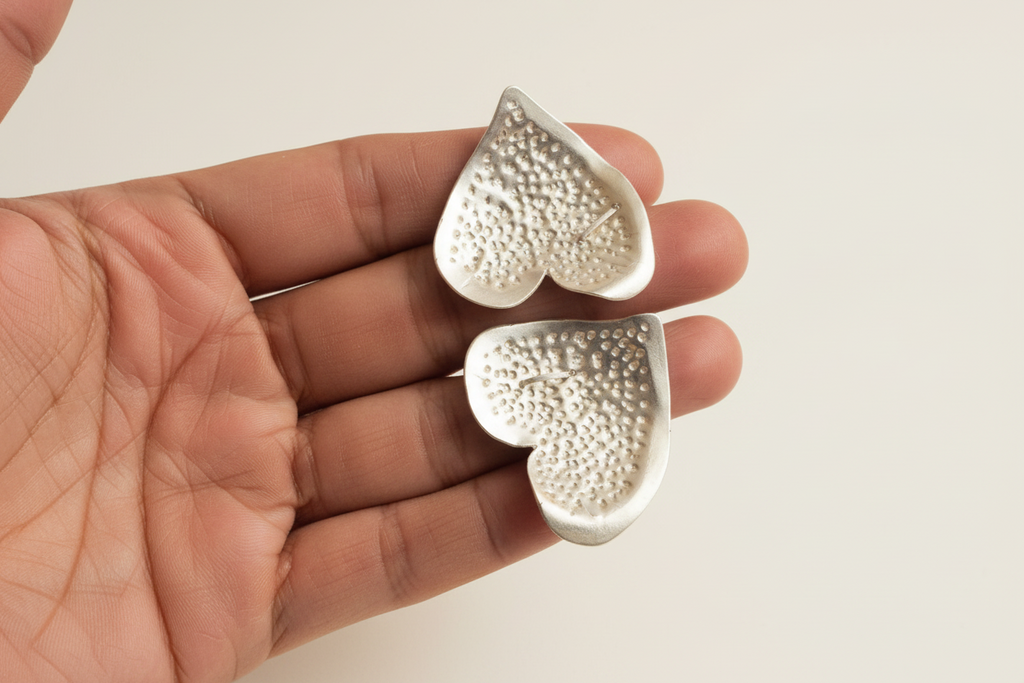 Corazones pegaditos.