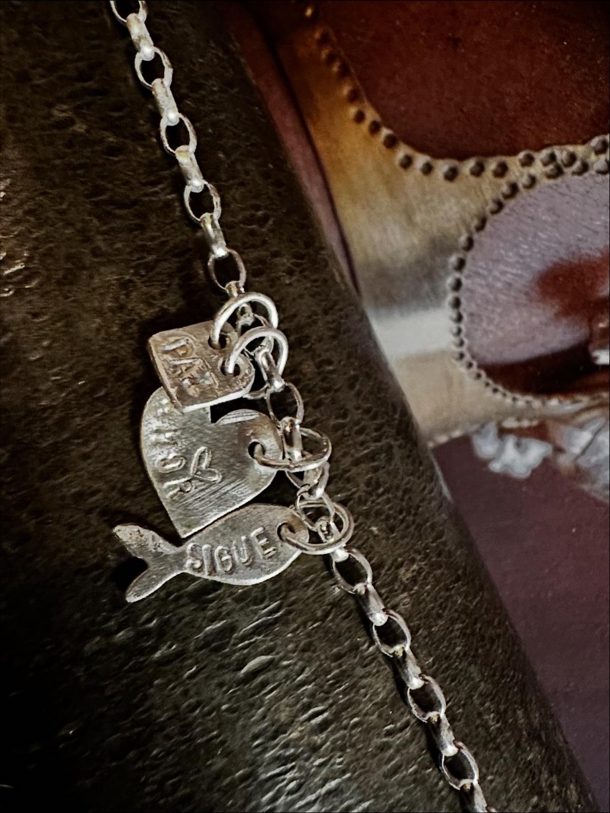 Pulsera Tres Amuletos