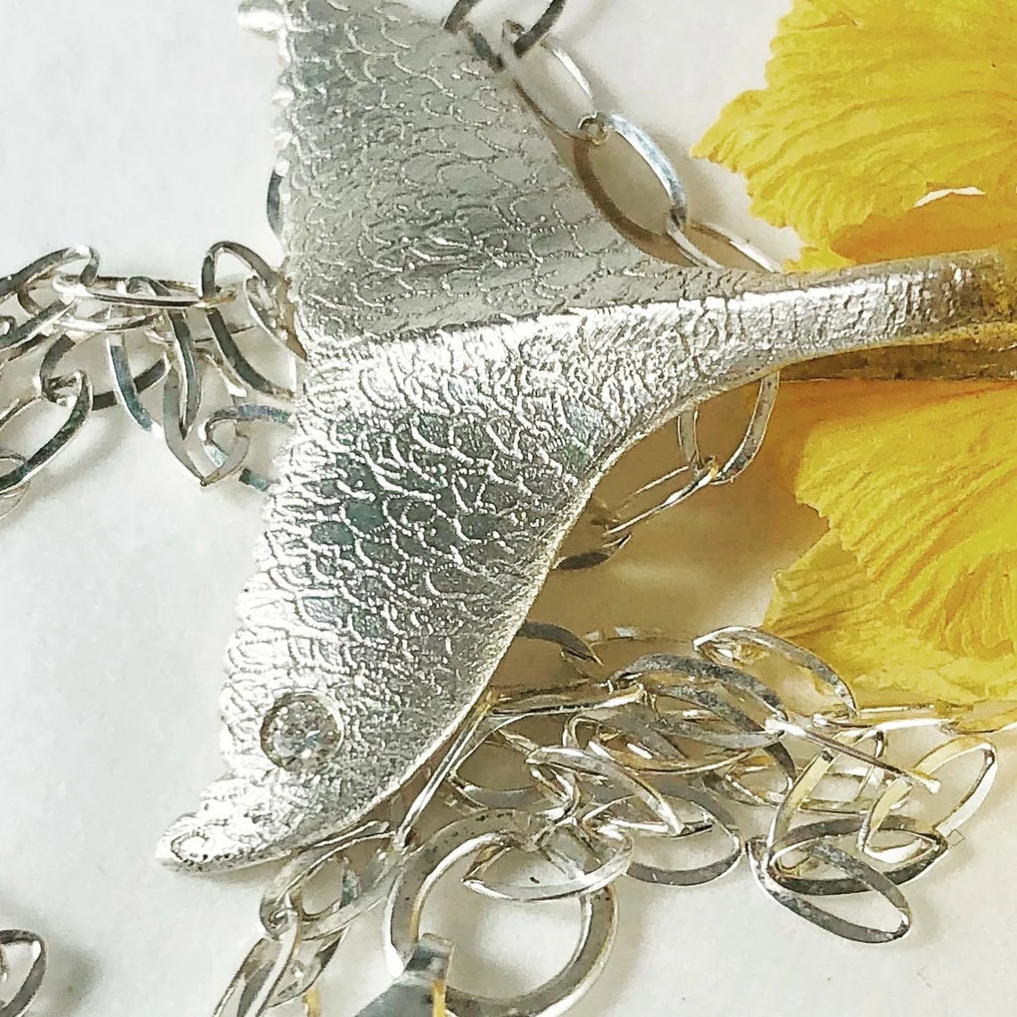 COLA DE SIRENA CON DIAMANTE