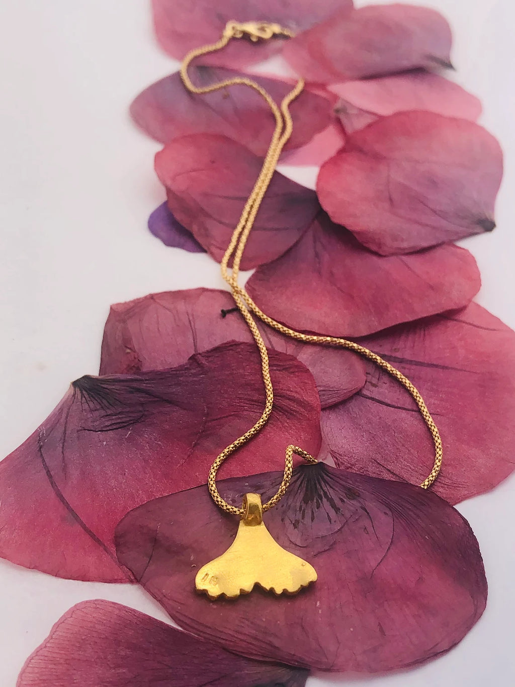 COLA DE SIRENA DORADA