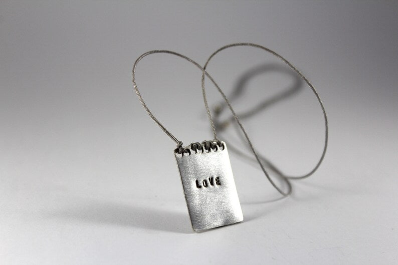 PALABRAS DE AMOR Amuleto de plata